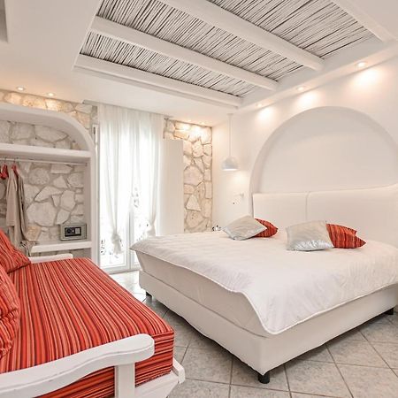 Naxos Evilion Luxury Apartments & Suites Naxos City 外观 照片