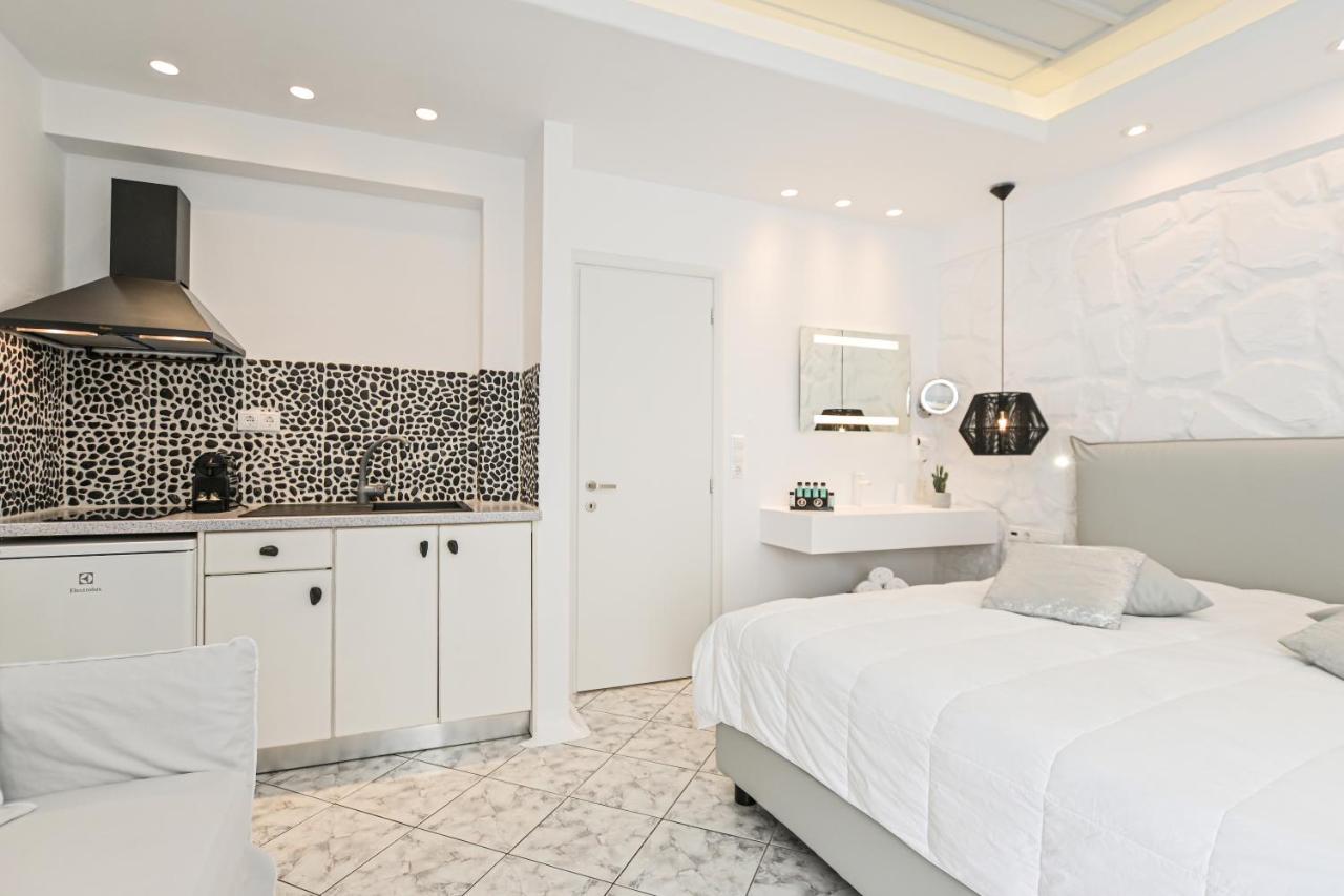 Naxos Evilion Luxury Apartments & Suites Naxos City 外观 照片