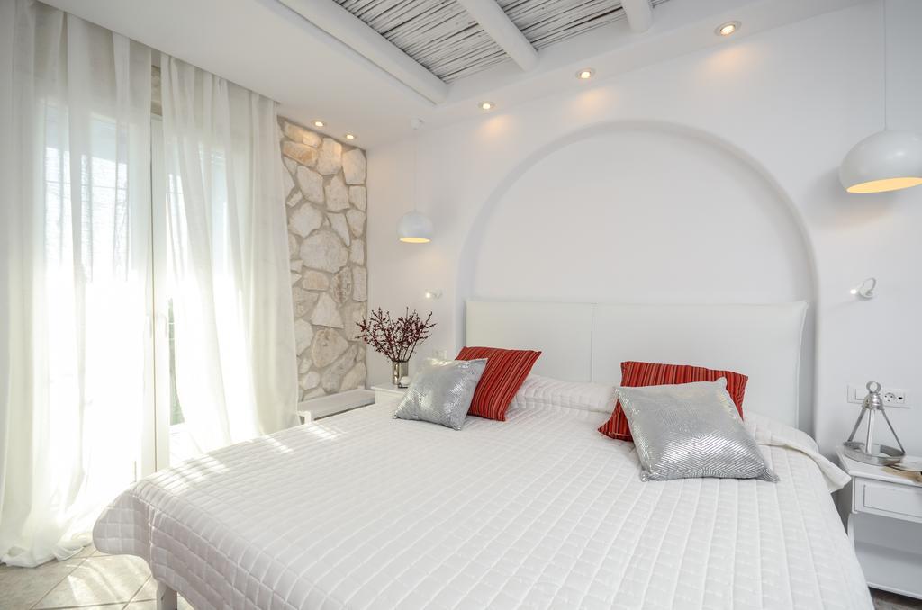 Naxos Evilion Luxury Apartments & Suites Naxos City 客房 照片